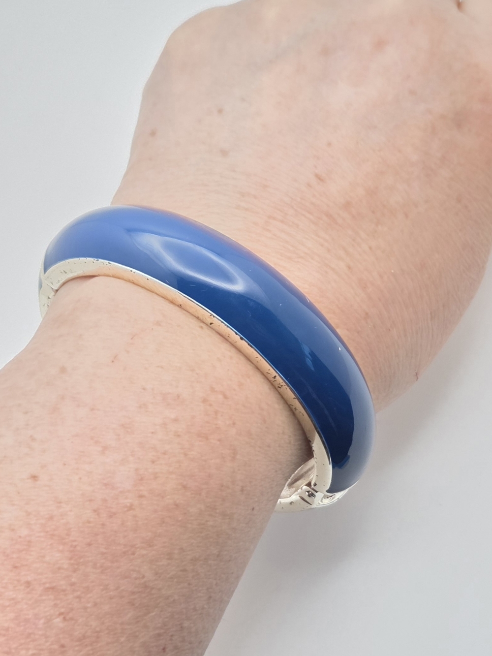 Vintage Cobalt Blue Enamel Hinged Bangle Bracelet Silver Tone